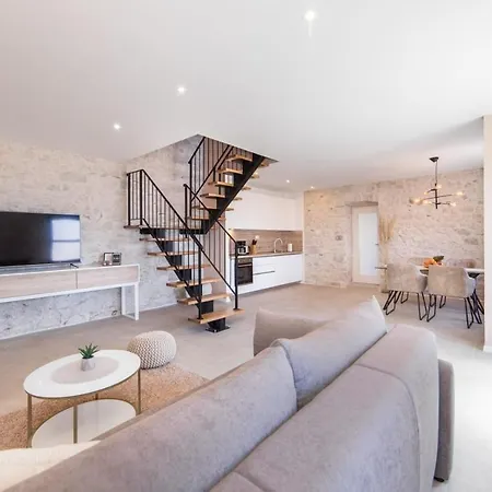 公寓 Paulina 泽斯特拉格