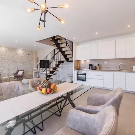 Paulina 公寓 泽斯特拉格