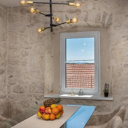 Paulina 泽斯特拉格