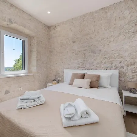 アパート Paulina *